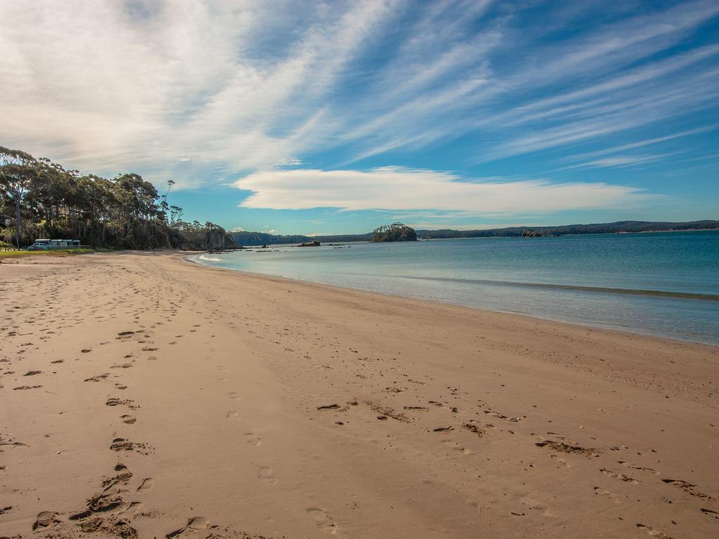 Caseys Beach 3* Sunshine Bay