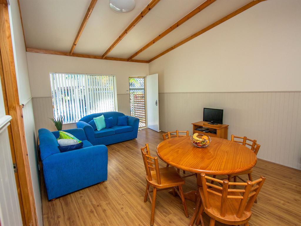 Caseys Beach Sunshine Bay