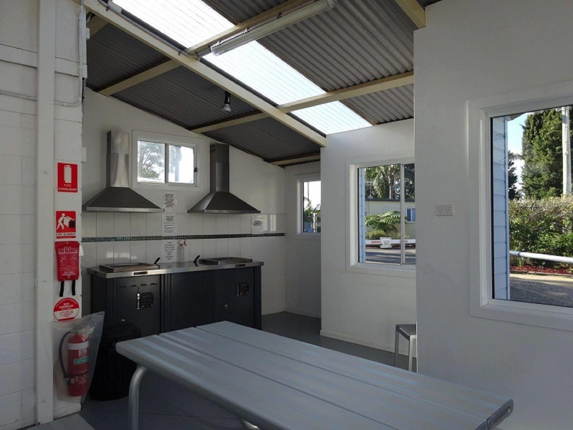 Caseys Beach 3* Sunshine Bay